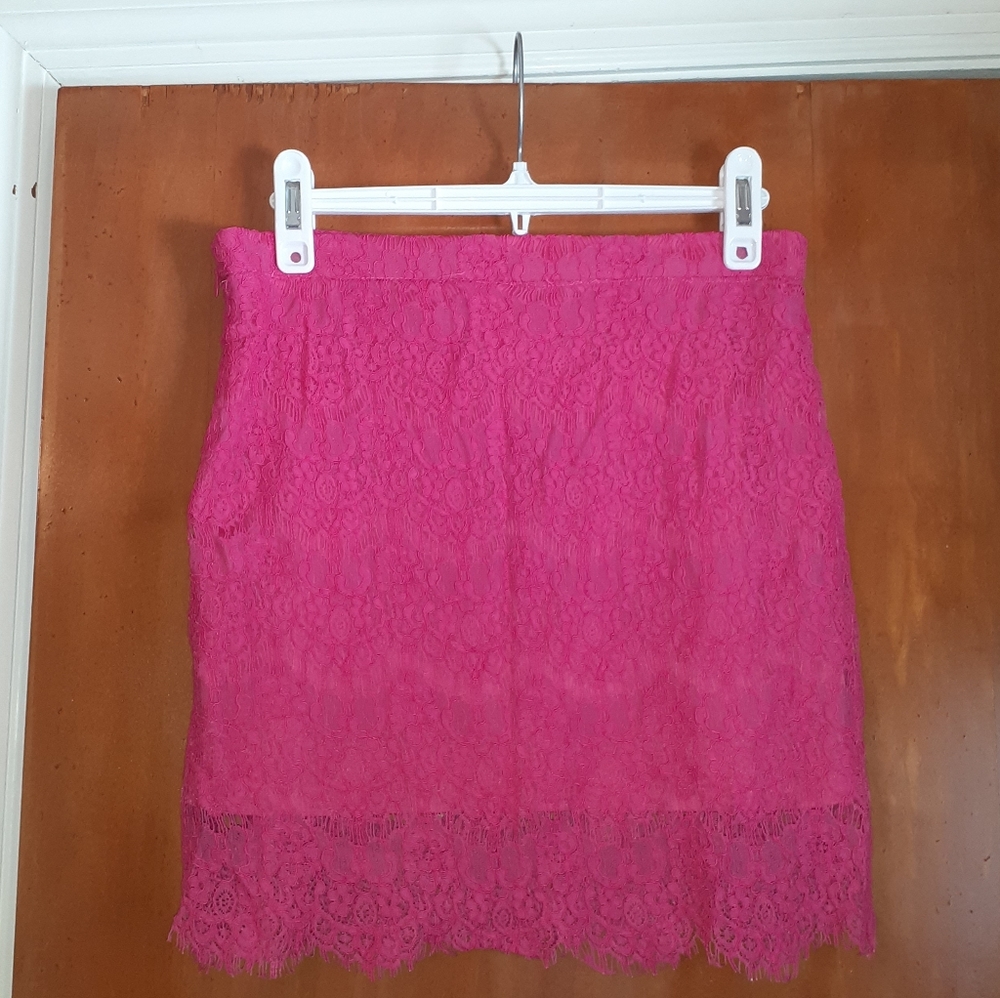 Hot Pink mini skirt. NWT!  Size M.